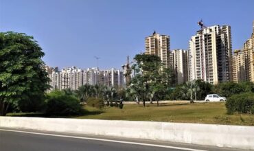 review, best places for living in gurgaon,gurugram, luxury, apartments, villas, ratings,feedback,investment,flats