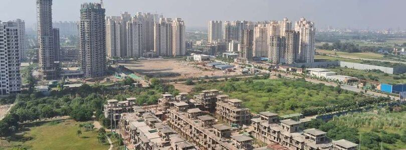 Know, which is better investment in Delhi NCR real estate, residential or commercial?